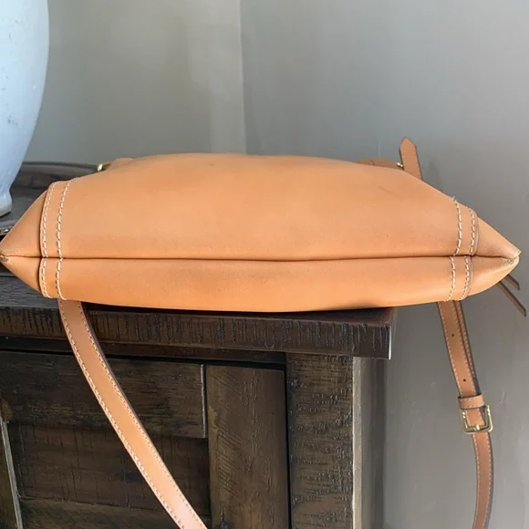 GILL  got it/love it  Tan leather handbag - Picture 7 of 13